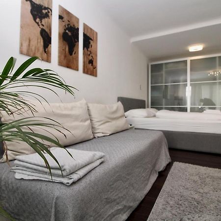 Balcony Apartment - Next To Opera Vienna Luaran gambar