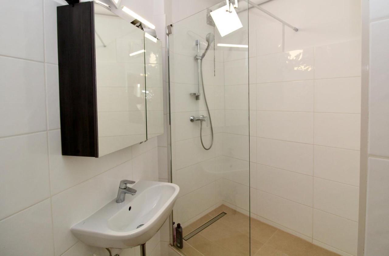 Balcony Apartment - Next To Opera Vienna Luaran gambar