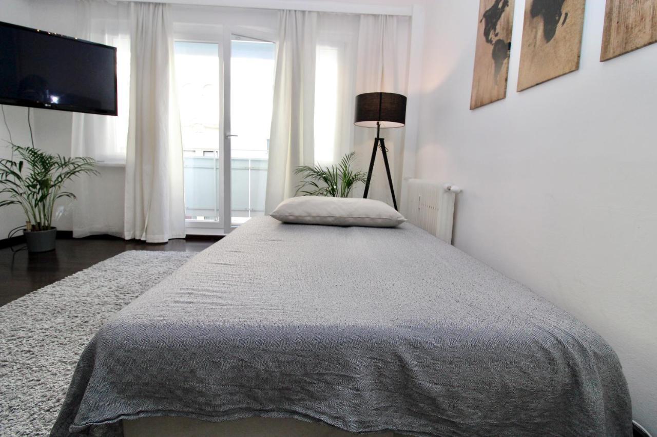 Balcony Apartment - Next To Opera Vienna Luaran gambar